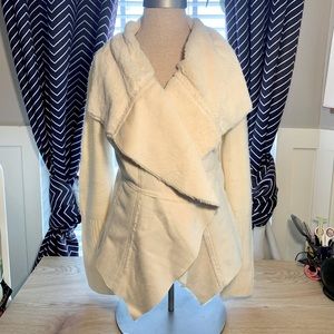 Knox Rose Cream Faux Fur Suede Sweater -Large - Pre-loved